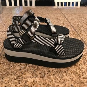 Teva Flatform Universal